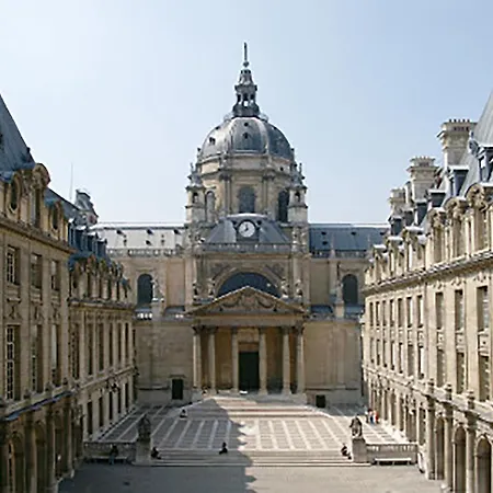 Luxury And Spacious In Saint Michel Apartment