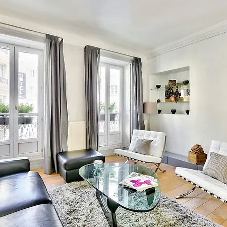 Luxury And Spacious In Saint Michel Parigi